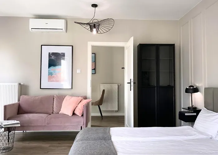 Apartamenty-Wroc Center By The University Bridge