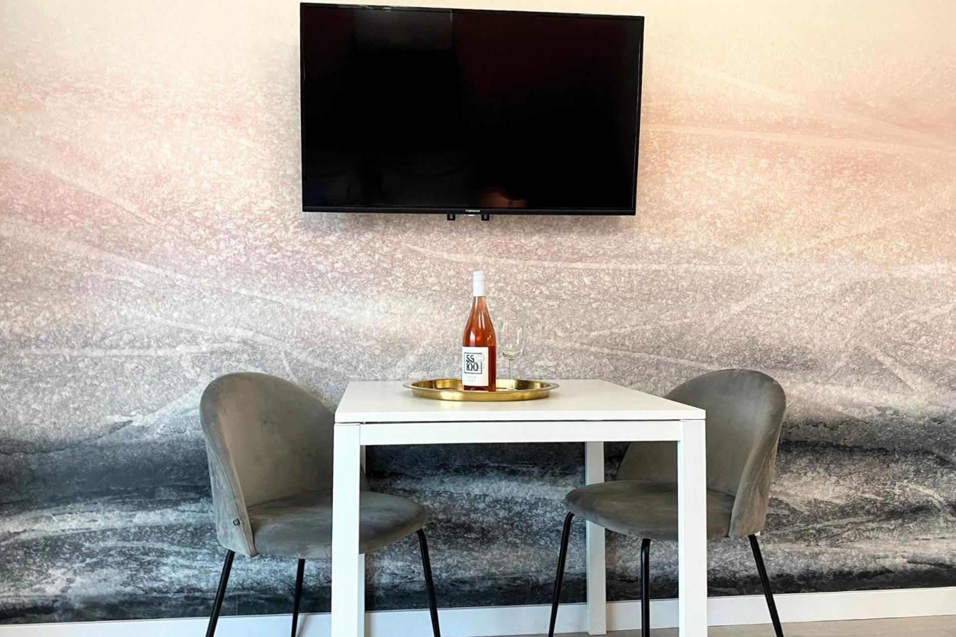 Apartamenty-wroc Center By The Bridge *